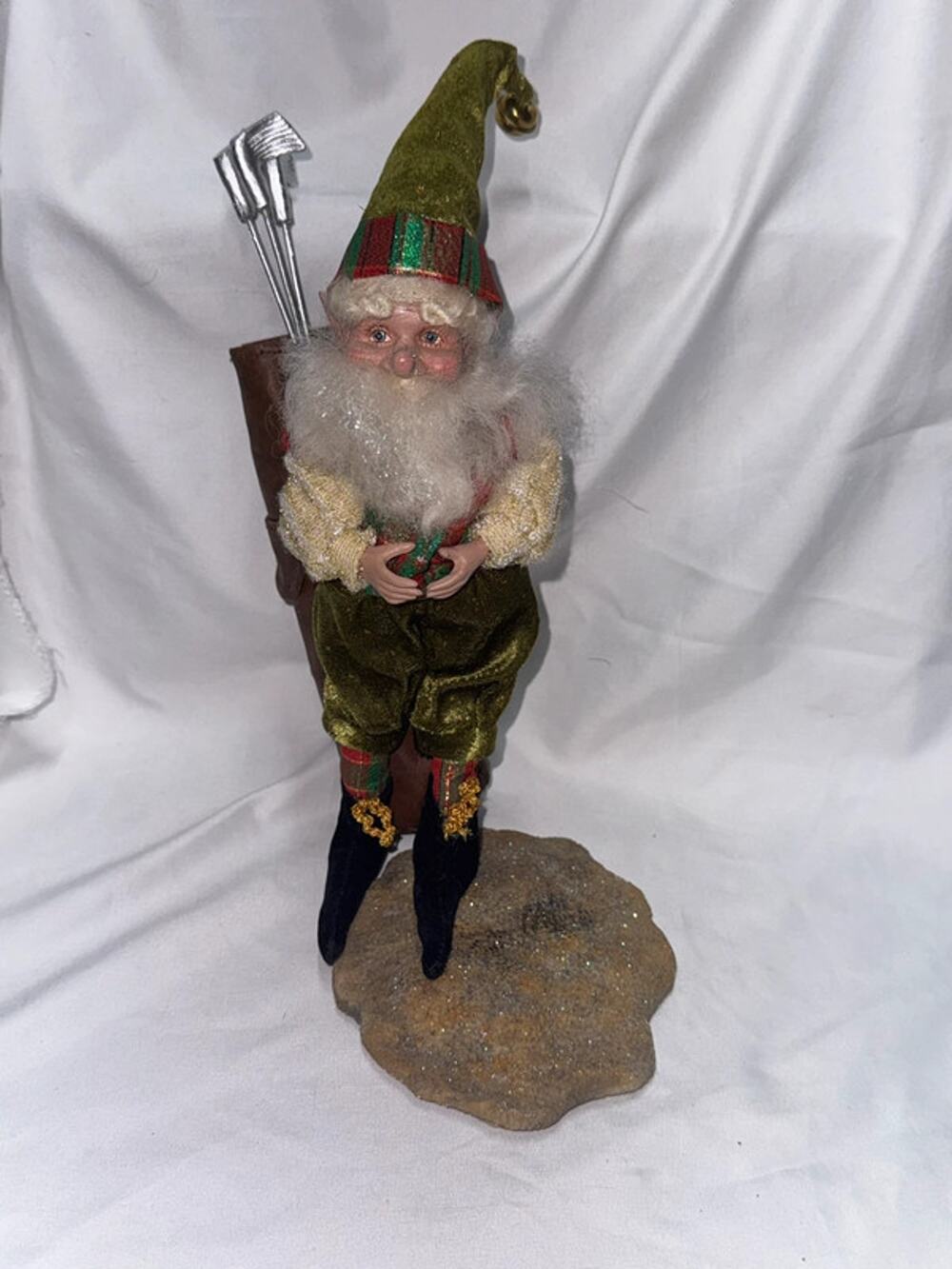 VTG Mark Robert’s Elf sculpture